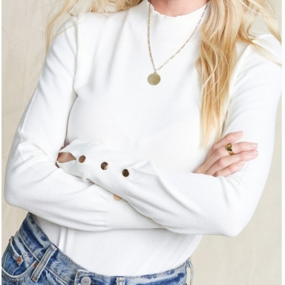 White mock neck slim fit knit - Picture 4 of 7